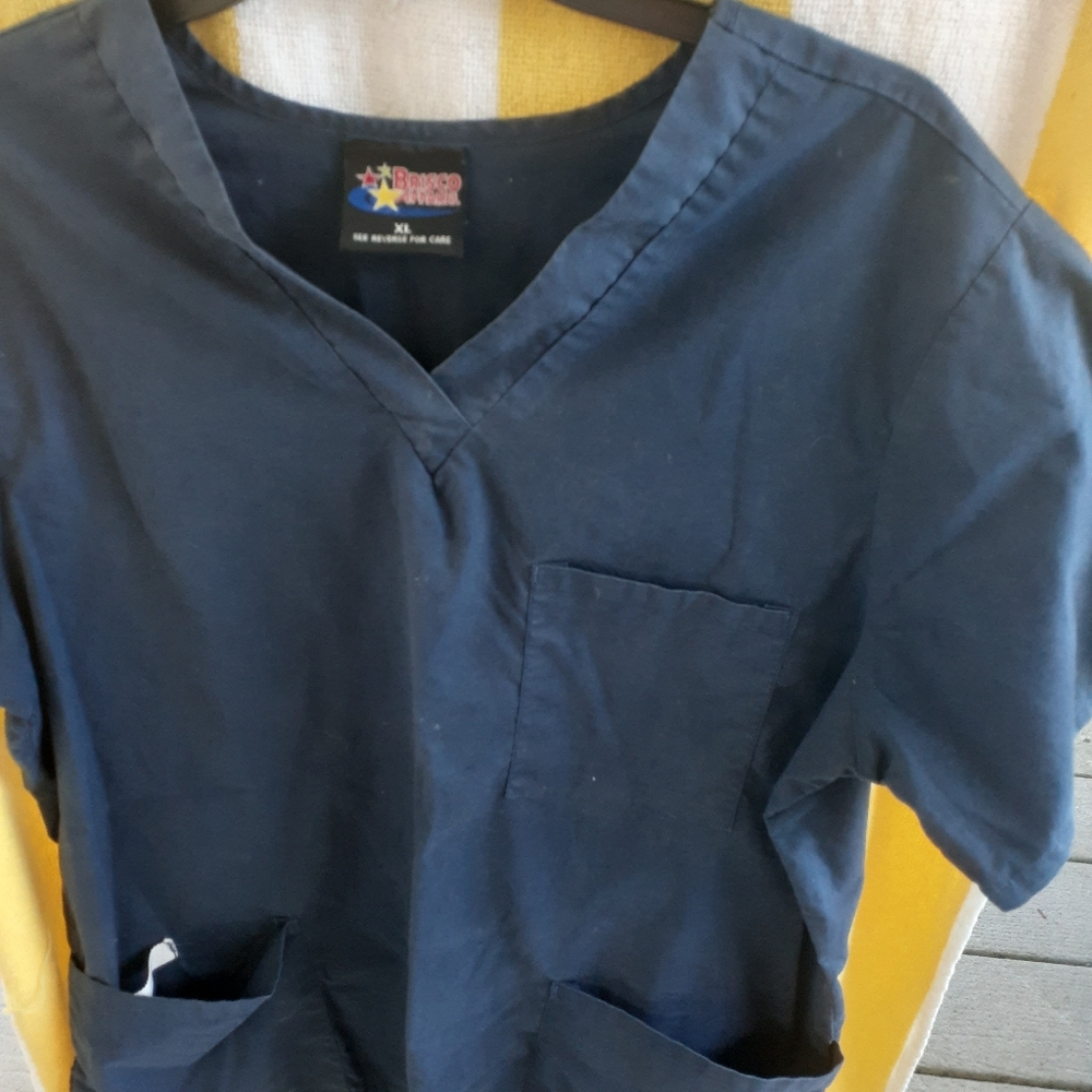 Scrub top